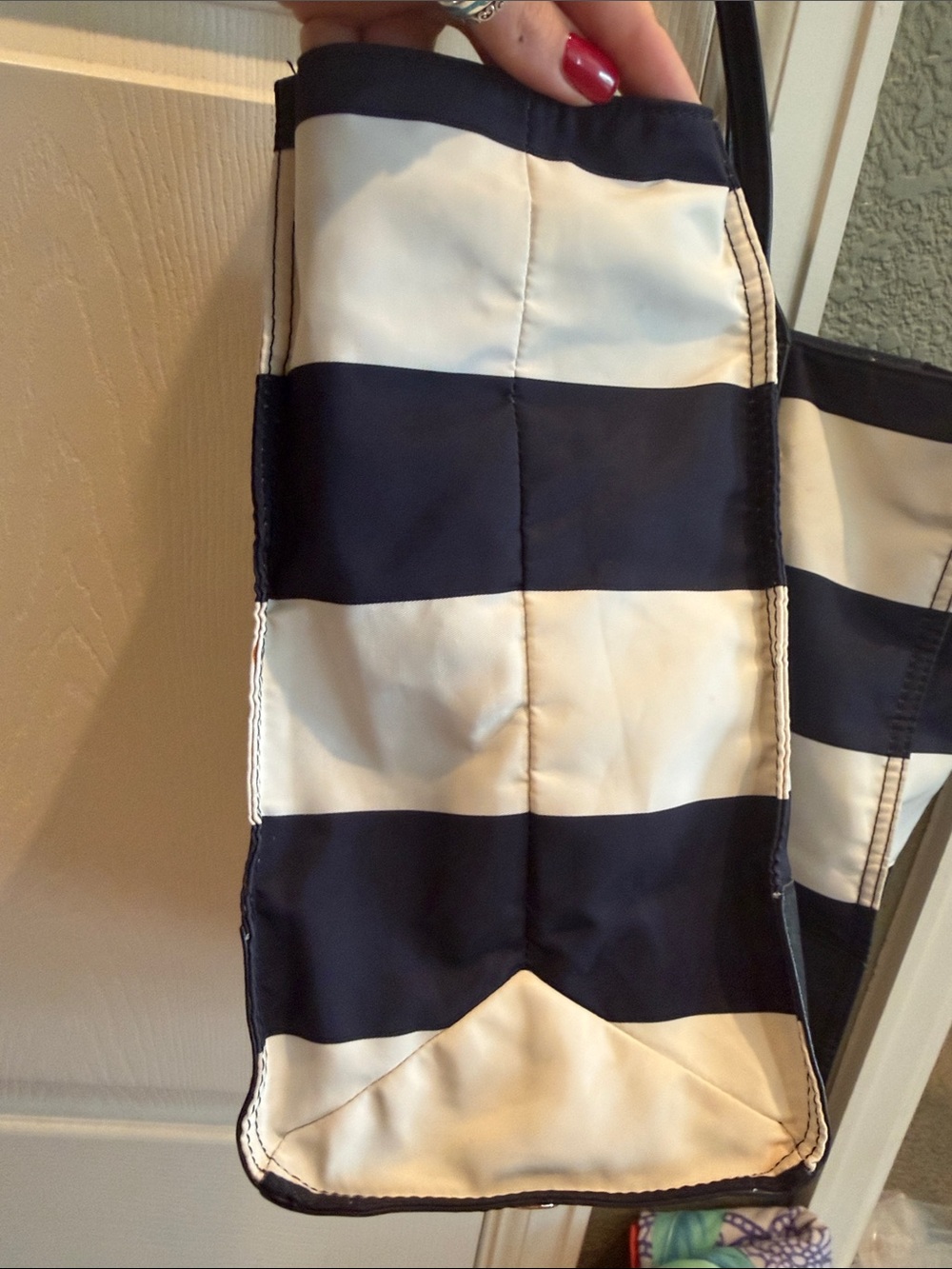 Tory Burch Ella Striped Packable Shoulder Bag - Picture 13 of 16